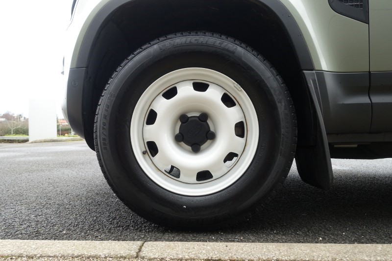 2021 (71) LAND ROVER COMMERCIAL DEFENDER 3.0 D200 Hard Top Auto 5106387