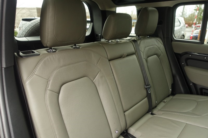 2022 (72) LAND ROVER DEFENDER 2.0 P400e XS Edition 110 5dr Auto 5115896