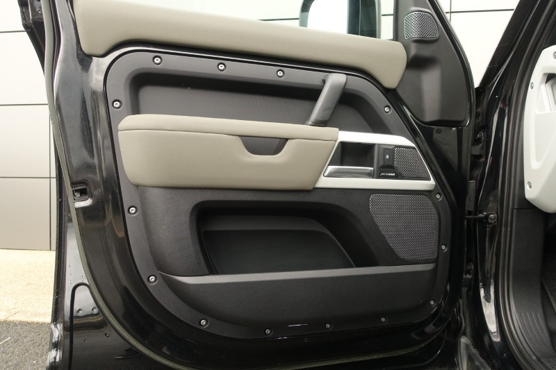 2022 (72) LAND ROVER DEFENDER 2.0 P400e XS Edition 110 5dr Auto 5115901