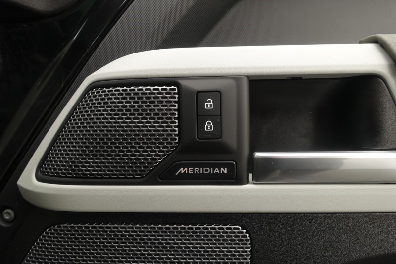 2022 (72) LAND ROVER DEFENDER 2.0 P400e XS Edition 110 5dr Auto 5115892