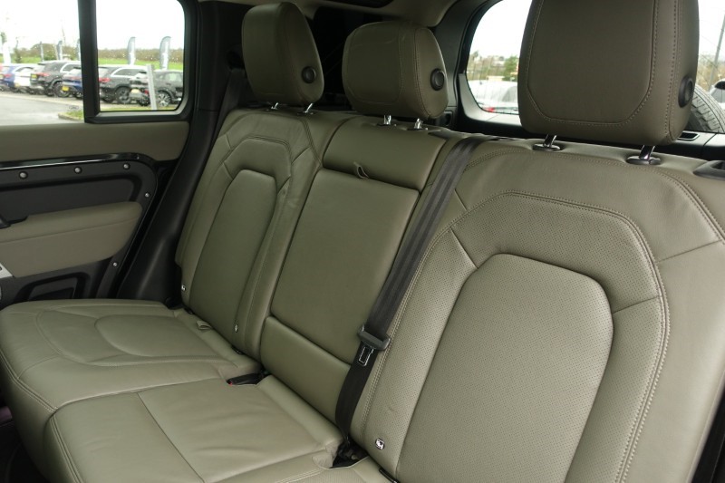 2022 (72) LAND ROVER DEFENDER 2.0 P400e XS Edition 110 5dr Auto 5115900