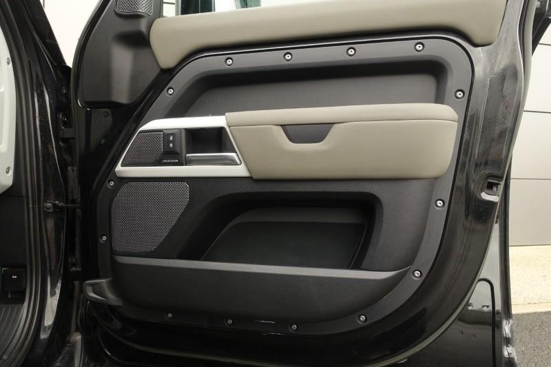 2022 (72) LAND ROVER DEFENDER 2.0 P400e XS Edition 110 5dr Auto 5115891