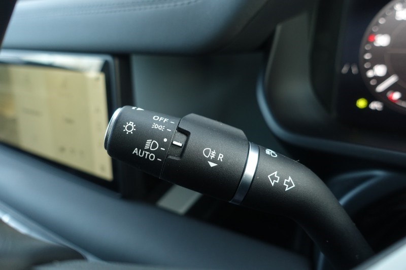 2024 (24) LAND ROVER DEFENDER 3.0 D300 X-Dynamic SE 110 5dr Auto 5117484