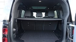 2024 (24) LAND ROVER DEFENDER 3.0 D300 X-Dynamic SE 110 5dr Auto 5117458