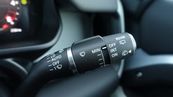 2024 (24) LAND ROVER DEFENDER 3.0 D300 X-Dynamic SE 110 5dr Auto 5117483