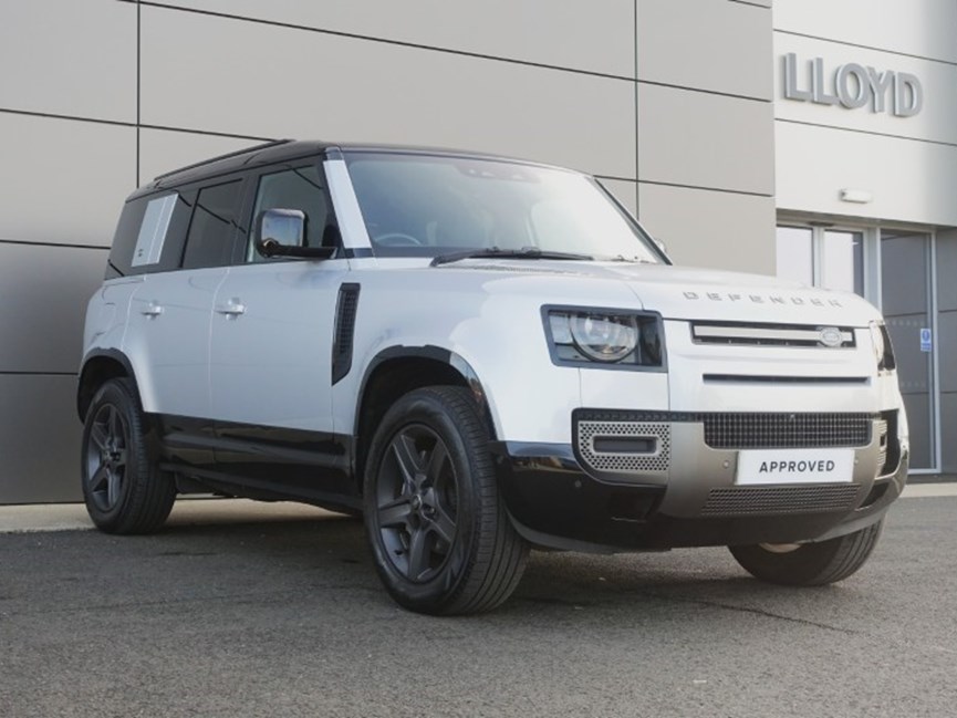 2024 (24) LAND ROVER DEFENDER 3.0 D300 X-Dynamic SE 110 5dr Auto