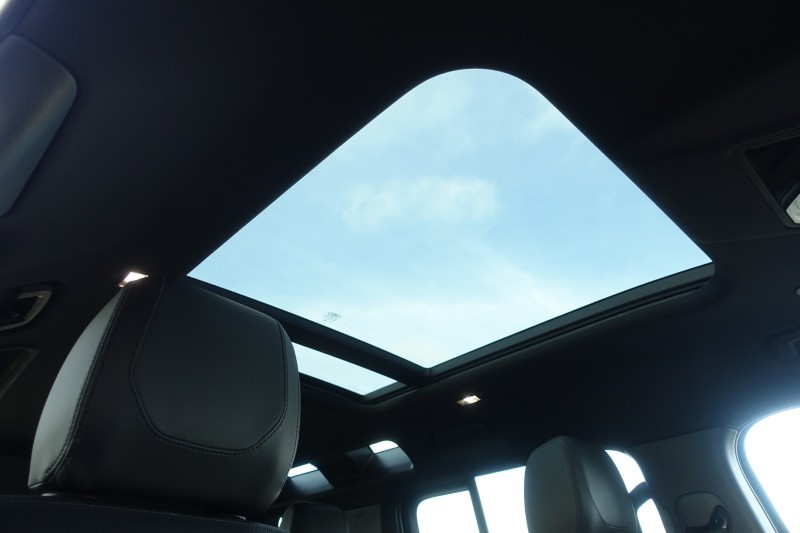 2024 (24) LAND ROVER DEFENDER 3.0 D300 X-Dynamic SE 110 5dr Auto 5117495