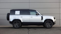 2024 (24) LAND ROVER DEFENDER 3.0 D300 X-Dynamic SE 110 5dr Auto 5117453