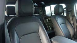 2024 (24) LAND ROVER DEFENDER 3.0 D300 X-Dynamic SE 110 5dr Auto 5117494