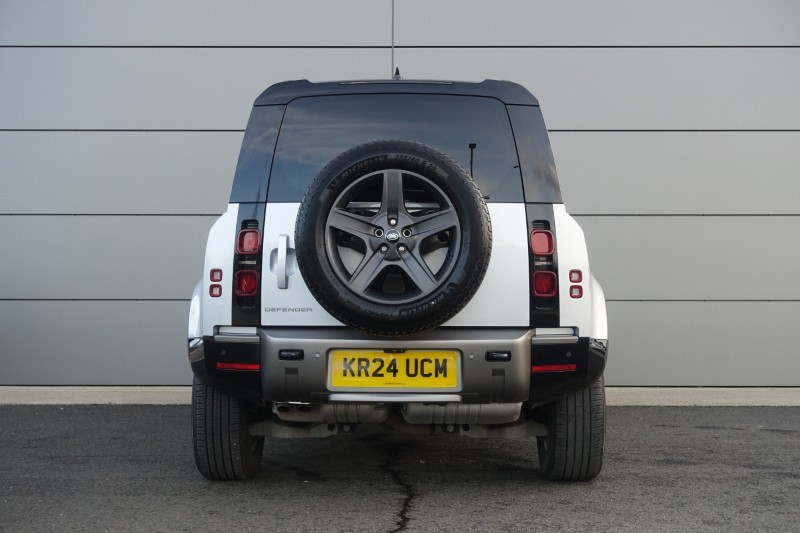2024 (24) LAND ROVER DEFENDER 3.0 D300 X-Dynamic SE 110 5dr Auto 5117454