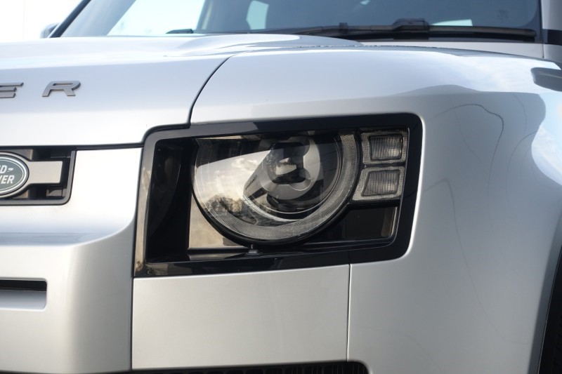 2024 (24) LAND ROVER DEFENDER 3.0 D300 X-Dynamic SE 110 5dr Auto 5117480