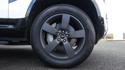 2022 (72) LAND ROVER DEFENDER 3.0 D300 X-Dynamic HSE 110 5dr Auto 5179109