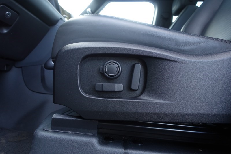 2022 (72) LAND ROVER DEFENDER 3.0 D300 X-Dynamic HSE 110 5dr Auto 5179162