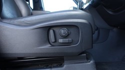 2022 (72) LAND ROVER DEFENDER 3.0 D300 X-Dynamic HSE 110 5dr Auto 5179149