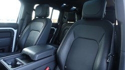 2022 (72) LAND ROVER DEFENDER 3.0 D300 X-Dynamic HSE 110 5dr Auto 5179163