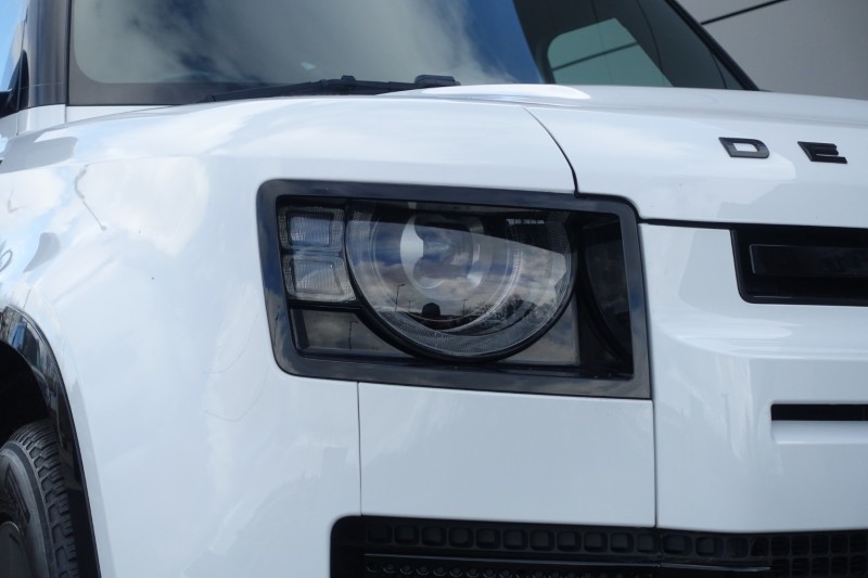 2022 (72) LAND ROVER DEFENDER 3.0 D300 X-Dynamic HSE 110 5dr Auto 5179118