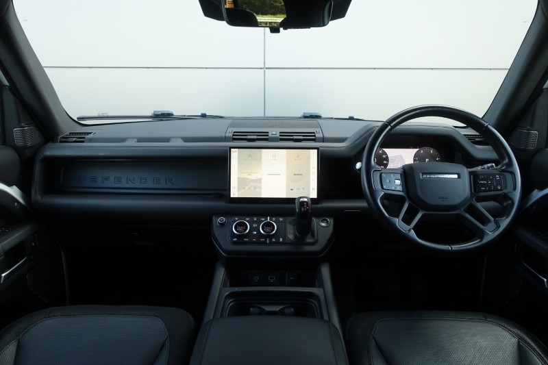 2022 (72) LAND ROVER DEFENDER 3.0 D300 X-Dynamic HSE 110 5dr Auto 5179110