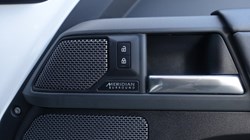 2022 (72) LAND ROVER DEFENDER 3.0 D300 X-Dynamic HSE 110 5dr Auto 5179151