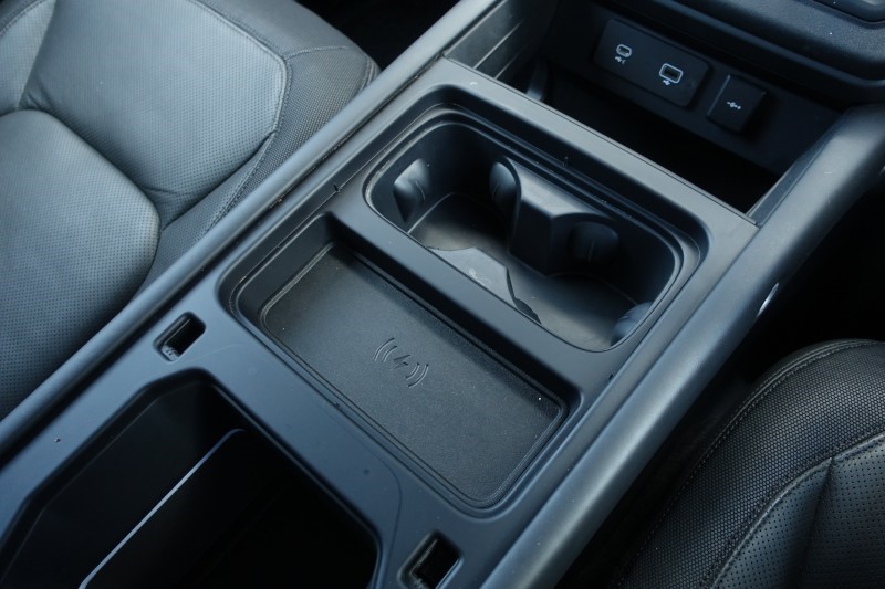 2022 (72) LAND ROVER DEFENDER 3.0 D300 X-Dynamic HSE 110 5dr Auto 5179144