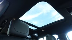 2022 (72) LAND ROVER DEFENDER 3.0 D300 X-Dynamic HSE 110 5dr Auto 5179147