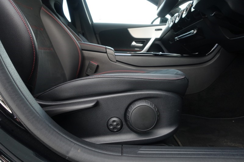 2024 (24) MERCEDES-BENZ A CLASS A200d AMG Line Executive 5dr Auto 5068273