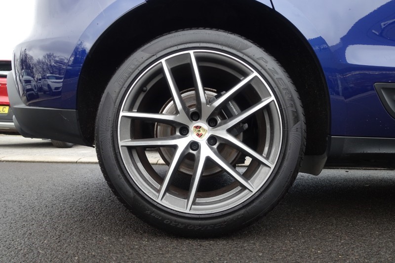 2022 (22) PORSCHE MACAN 5dr PDK 5124626