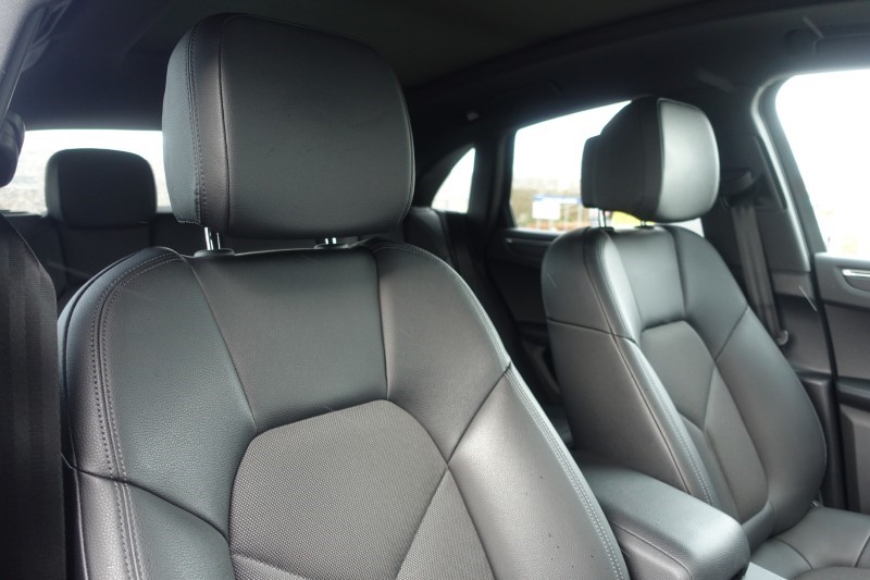 2022 (22) PORSCHE MACAN 5dr PDK 5124648