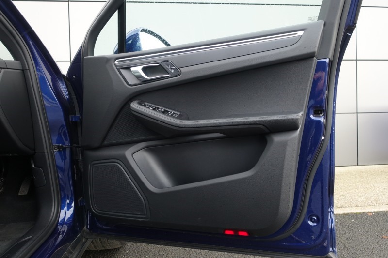 2022 (22) PORSCHE MACAN 5dr PDK 5124651