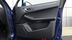 2022 (22) PORSCHE MACAN 5dr PDK 5124651