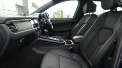 2022 (22) PORSCHE MACAN 5dr PDK 5124605