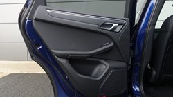 2022 (22) PORSCHE MACAN 5dr PDK 5124657