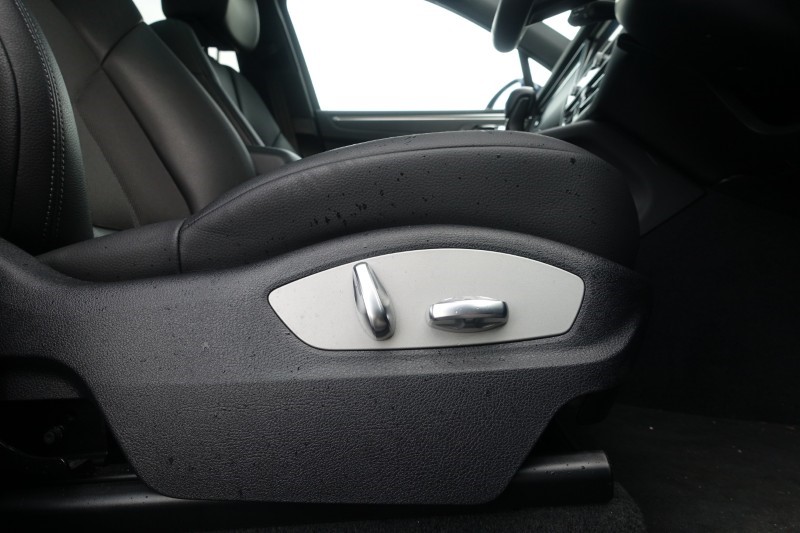 2022 (22) PORSCHE MACAN 5dr PDK 5124650