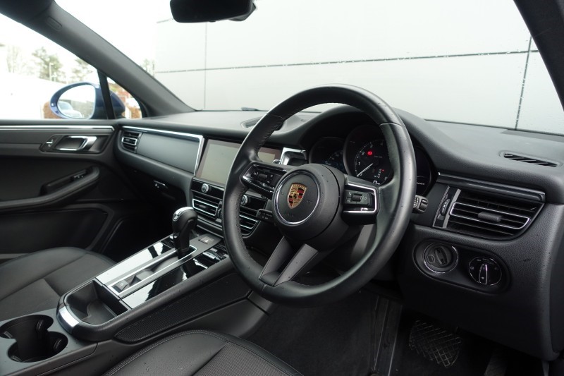 2022 (22) PORSCHE MACAN 5dr PDK 5124647