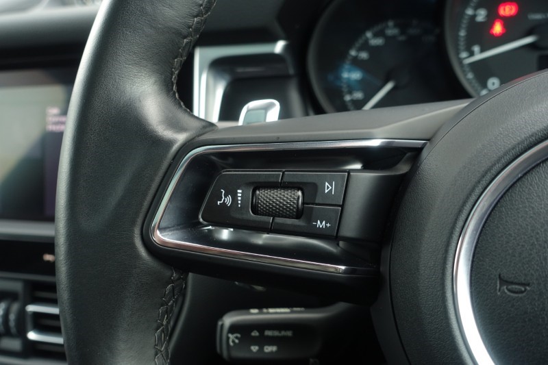 2022 (22) PORSCHE MACAN 5dr PDK 5124641