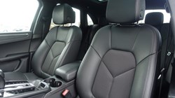 2022 (22) PORSCHE MACAN 5dr PDK 5124663