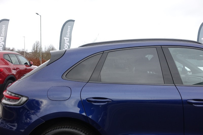 2022 (22) PORSCHE MACAN 5dr PDK 5124625