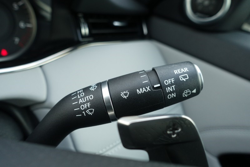 2022 (72) LAND ROVER RANGE ROVER EVOQUE 1.5 P300e R-Dynamic SE 5dr Auto 5117136