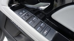 2022 (72) LAND ROVER RANGE ROVER EVOQUE 1.5 P300e R-Dynamic SE 5dr Auto 5117151