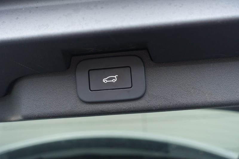 2023 (23) LAND ROVER COMMERCIAL DISCOVERY 3.0 D300 SE Commercial Auto 5124811