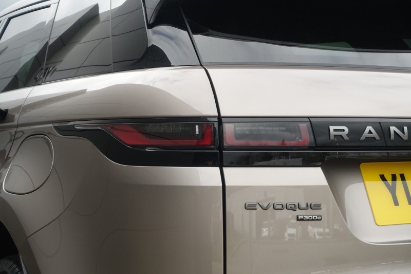 2022 (72) LAND ROVER RANGE ROVER EVOQUE 1.5 P300e R-Dynamic SE 5dr Auto 5451949