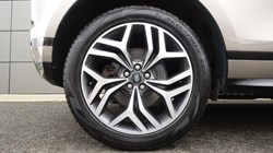 2022 (72) LAND ROVER RANGE ROVER EVOQUE 1.5 P300e R-Dynamic SE 5dr Auto 5451954