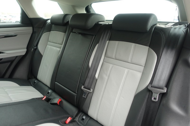 2021 (71) LAND ROVER RANGE ROVER EVOQUE 2.0 D200 R-Dynamic SE 5dr Auto 5183525