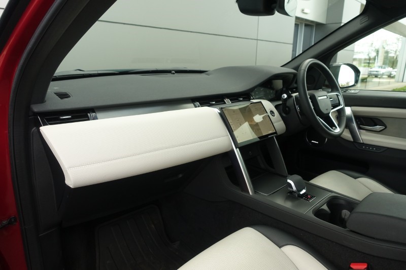 2024 (24) LAND ROVER DISCOVERY SPORT 2.0 D200 Dynamic SE 5dr Auto [5 Seat] 5115517