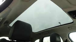 2024 (24) LAND ROVER RANGE ROVER VELAR 2.0 D200 MHEV Dynamic SE 5dr Auto 5195905