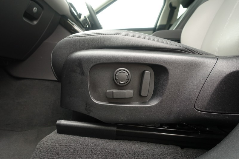 2024 (24) LAND ROVER RANGE ROVER VELAR 2.0 D200 MHEV Dynamic SE 5dr Auto 5195919