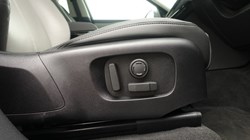 2024 (24) LAND ROVER RANGE ROVER VELAR 2.0 D200 MHEV Dynamic SE 5dr Auto 5195906