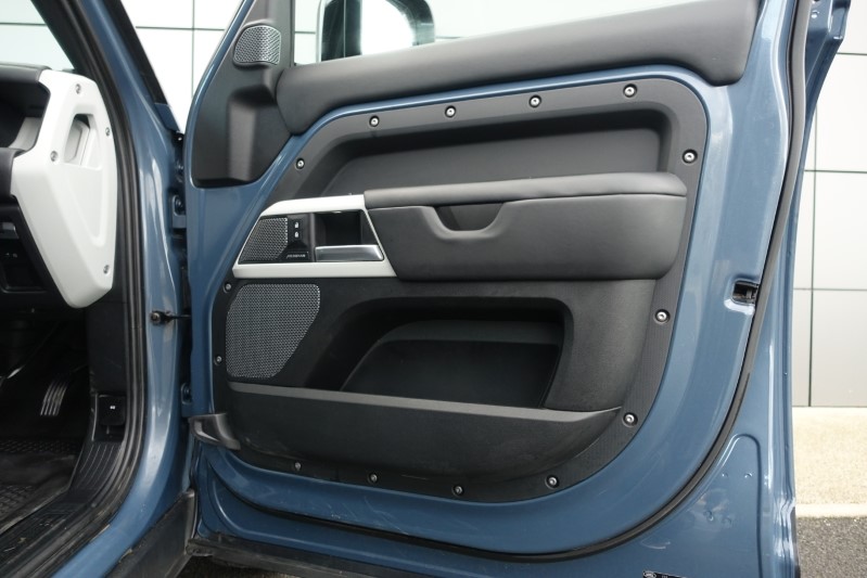 2022 (72) LAND ROVER COMMERCIAL DEFENDER 3.0 D250 Hard Top HSE Auto [3 Seat] 5216604