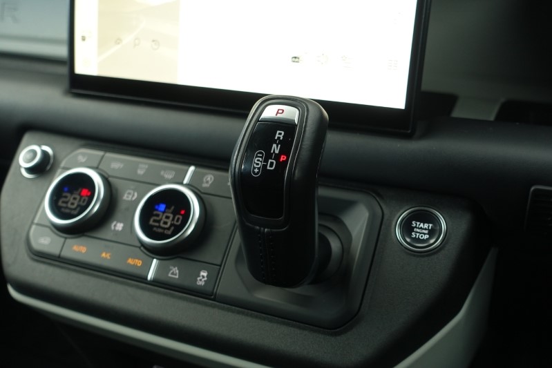 2022 (72) LAND ROVER COMMERCIAL DEFENDER 3.0 D250 Hard Top HSE Auto [3 Seat] 5216581