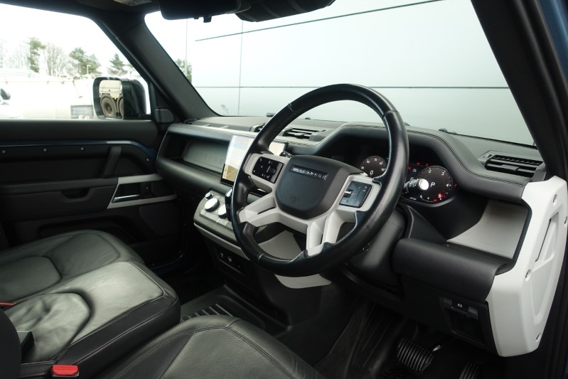 2022 (72) LAND ROVER COMMERCIAL DEFENDER 3.0 D250 Hard Top HSE Auto [3 Seat] 5216577