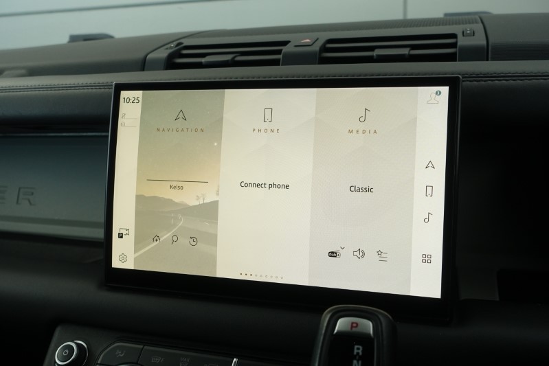 2022 (72) LAND ROVER COMMERCIAL DEFENDER 3.0 D250 Hard Top HSE Auto [3 Seat] 5216595